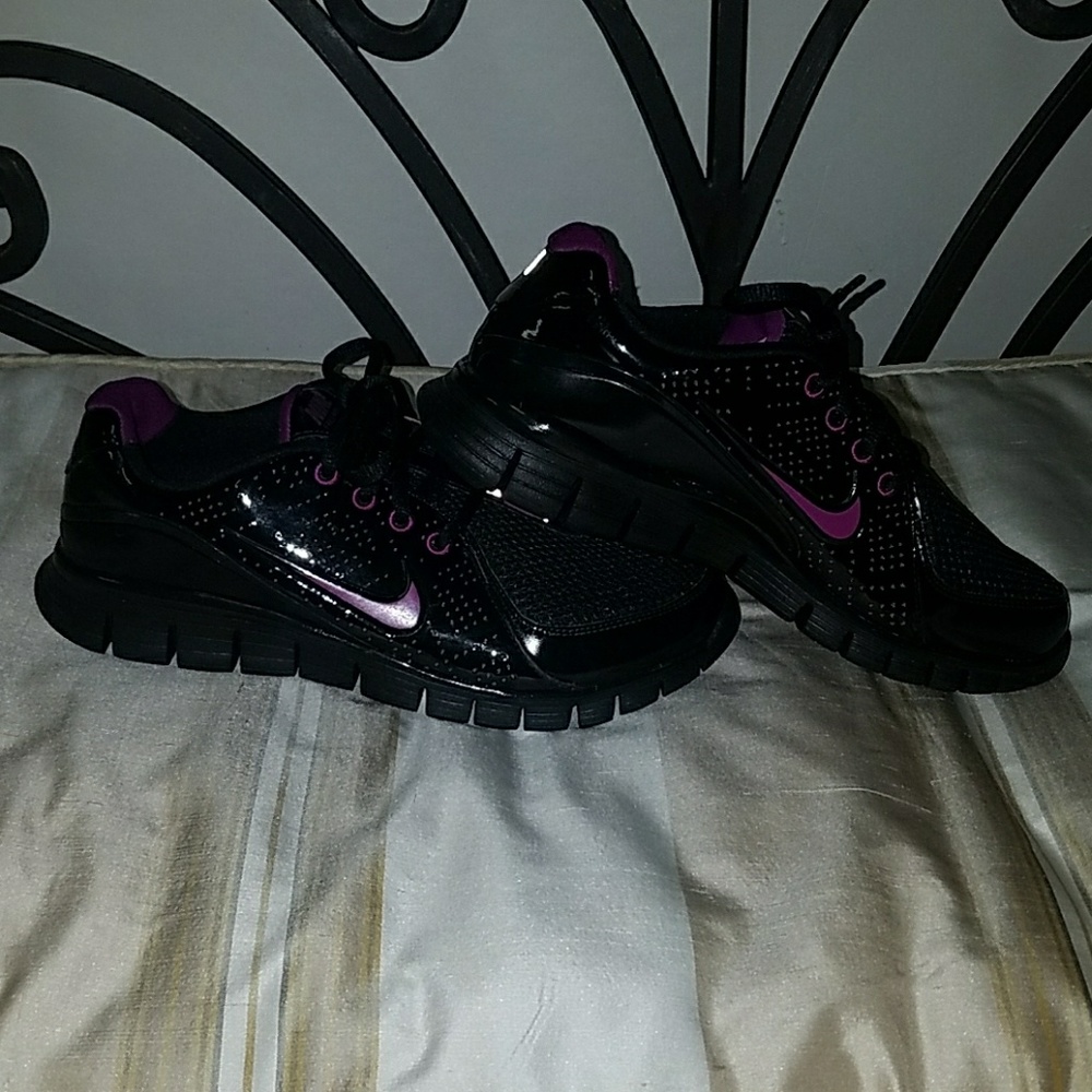 New Nike walking shoes